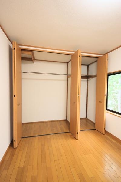 新潟市西区五十嵐２の町の中古一戸建て