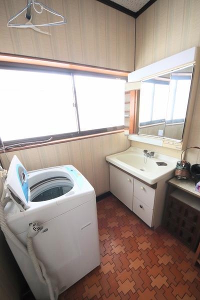 新潟市東区東中島４丁目の中古一戸建て