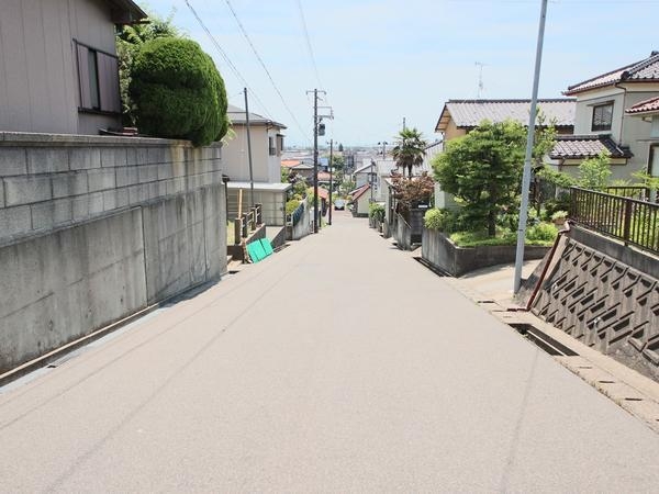 新潟市西区五十嵐３の町西の中古一戸建て