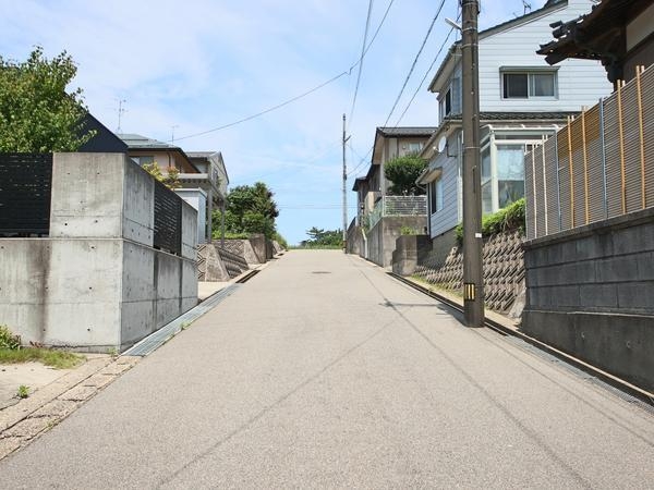 新潟市西区五十嵐３の町西の中古一戸建て