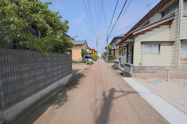 新潟市西区小新５丁目の新築一戸建