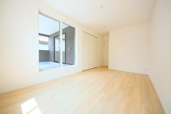 新潟市東区石山６丁目の新築一戸建