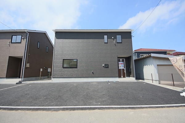 新潟市東区石山６丁目の新築一戸建