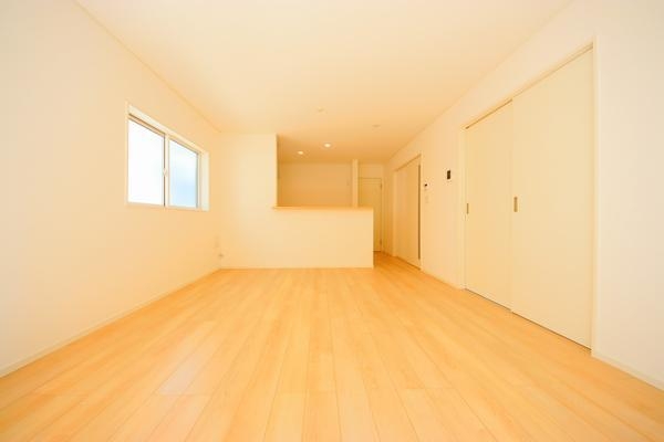 新潟市東区石山６丁目の新築一戸建