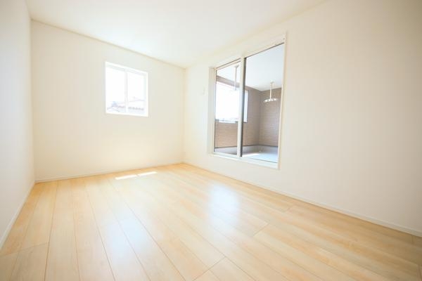 新潟市東区石山６丁目の新築一戸建
