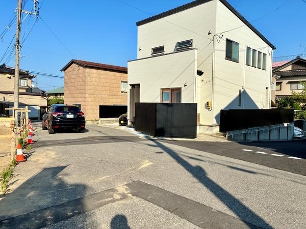 新潟市西区寺尾上３丁目の新築一戸建