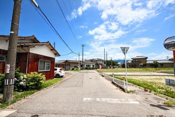 新発田市諏訪町３丁目の新築一戸建