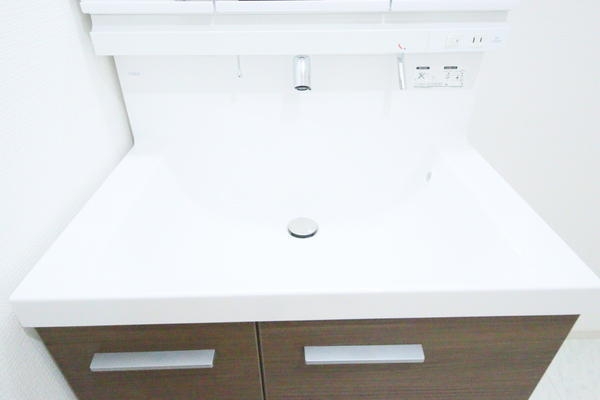 新潟市西区上新栄町２丁目の新築一戸建