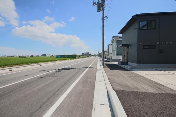 新潟市江南区五月町１丁目の新築一戸建