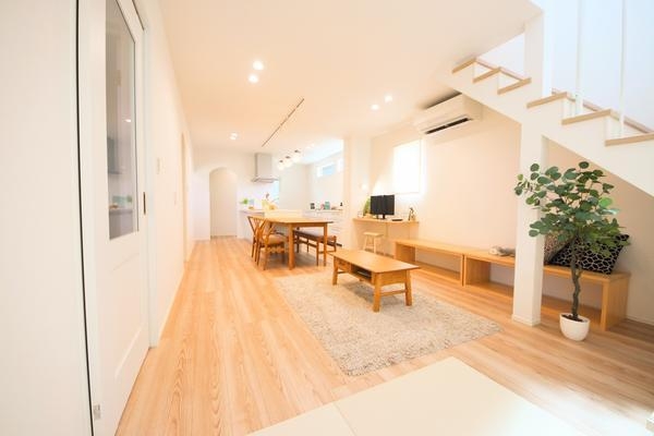 新潟市江南区五月町１丁目の新築一戸建