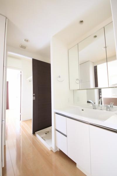 ダイアパレス河渡