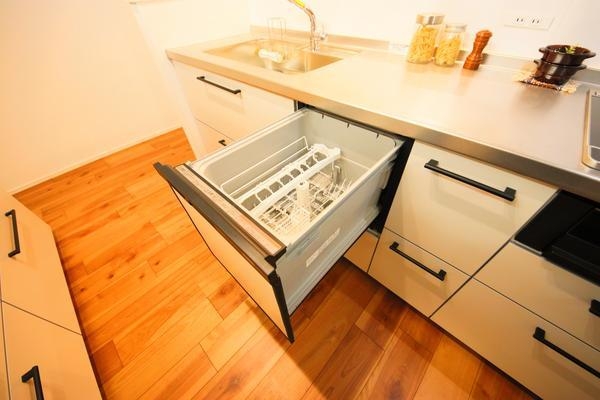 新潟市西区小針西２丁目の新築一戸建