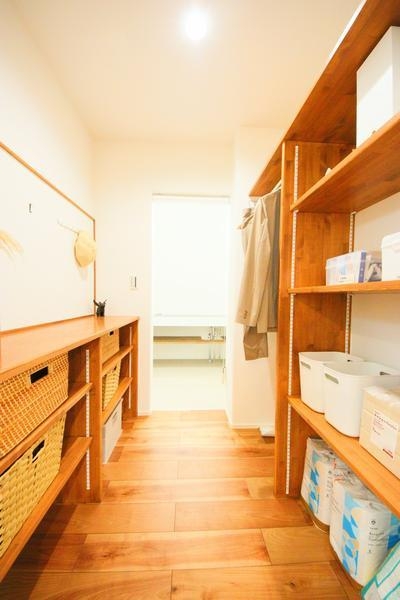 新潟市西区小針西２丁目の新築一戸建