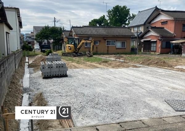 五泉市赤海１丁目の新築一戸建