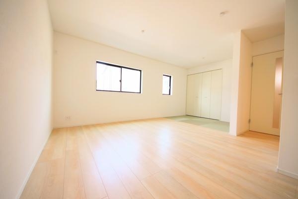新潟市江南区亀田新明町２丁目の新築一戸建