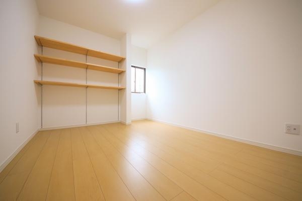 新潟市西区五十嵐１の町の中古一戸建て