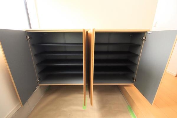 新潟市西区五十嵐１の町の中古一戸建て