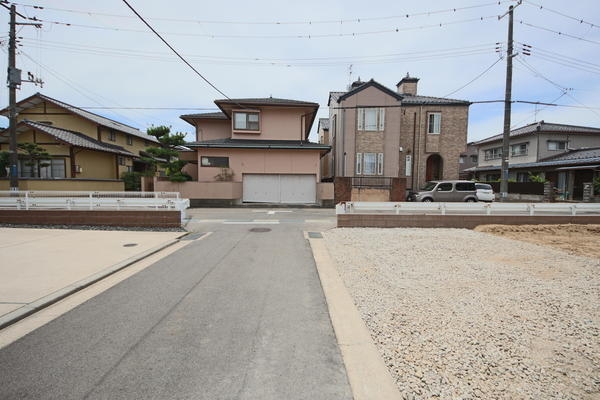 新潟市西区寺尾東２丁目の新築一戸建