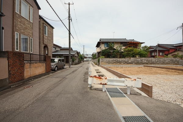 新潟市西区寺尾東２丁目の新築一戸建
