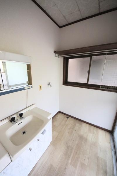 新潟市東区船江町１丁目の中古一戸建て