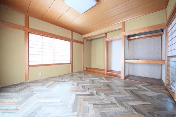 新潟市西区小針６丁目の中古一戸建て