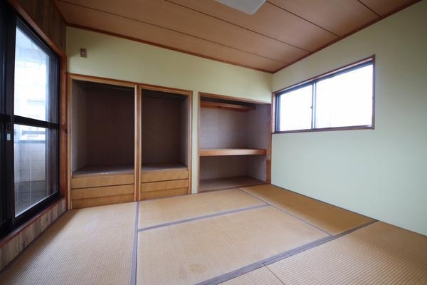 新潟市西区小針６丁目の中古一戸建て