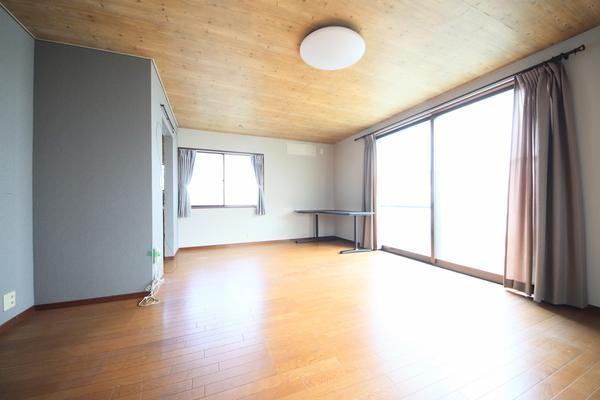 新潟市西区小針６丁目の中古一戸建て