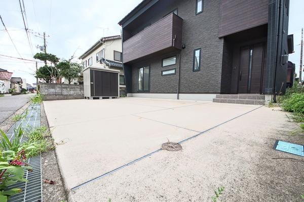 新潟市西区五十嵐２の町の中古一戸建て