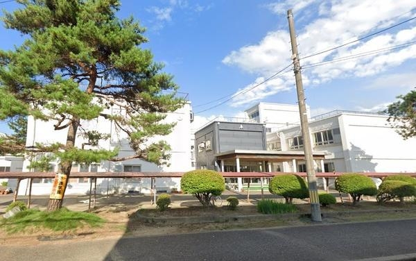 長岡市高見１丁目の中古一戸建て(長岡市立堤岡中学校)