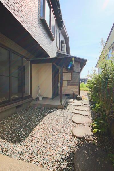 長岡市高見１丁目の中古一戸建て