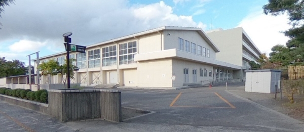 新潟市北区朝日町１丁目の土地(新潟市立葛塚東小学校)