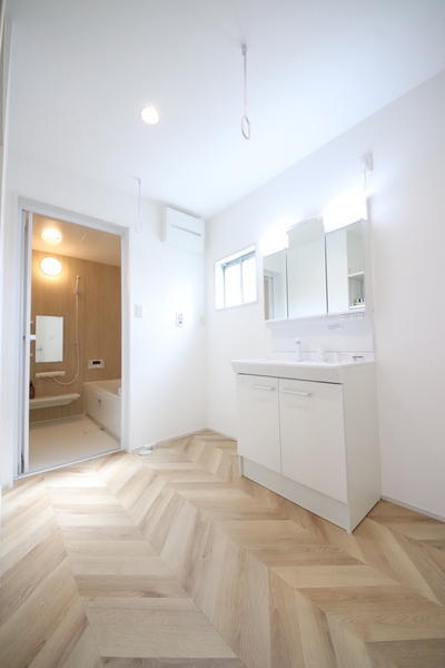 燕市小高　新築戸建
