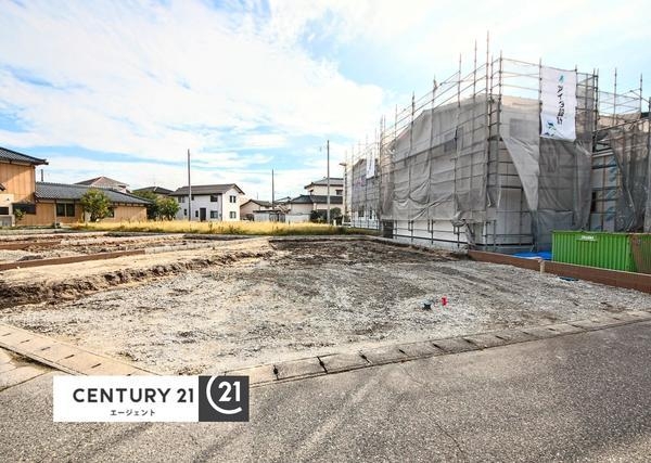 新発田市諏訪町３丁目の新築一戸建