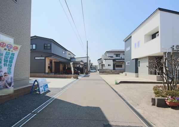 新潟市東区新石山５丁目の新築一戸建