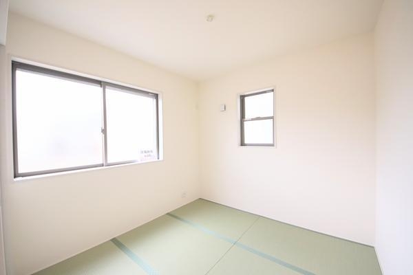 新発田市諏訪町３丁目の新築一戸建