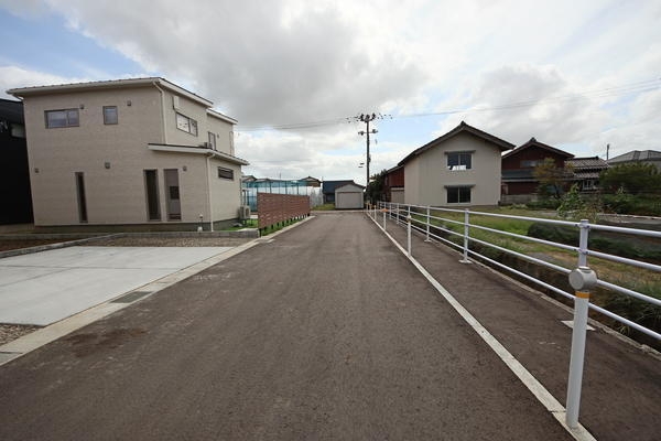 燕市杉柳の新築一戸建
