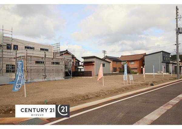 見附市本町１丁目の新築一戸建