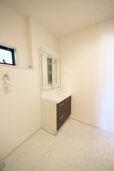 新潟市東区松崎１丁目の新築一戸建