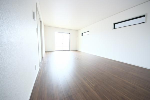 燕市井土巻４丁目の新築一戸建