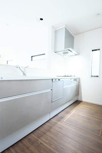 燕市井土巻４丁目の新築一戸建