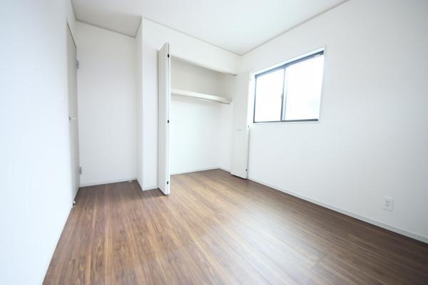 燕市井土巻４丁目の新築一戸建