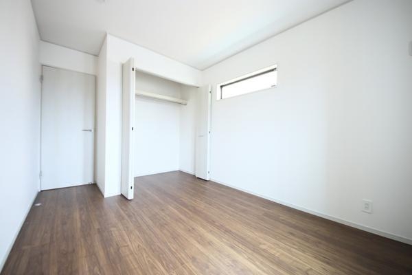 燕市井土巻４丁目の新築一戸建