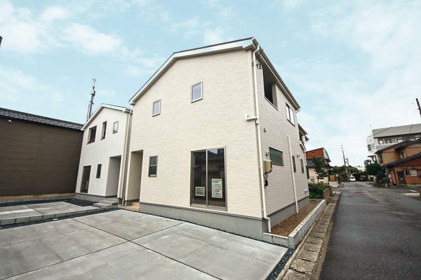 新発田市豊町２丁目の新築一戸建
