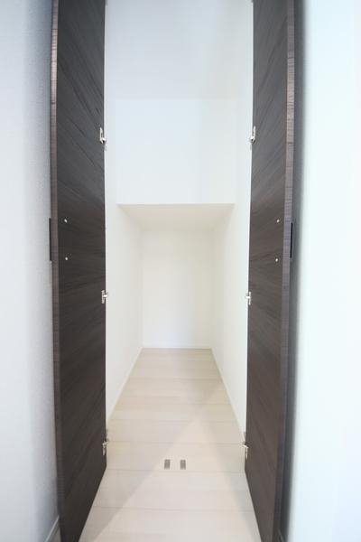 新潟市西区五十嵐中島５丁目の中古一戸建て