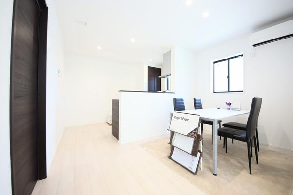 新潟市西区五十嵐中島５丁目の中古一戸建て