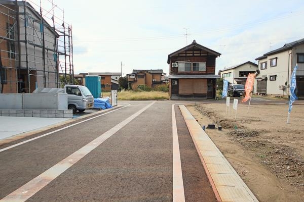 見附市本町１丁目の新築一戸建