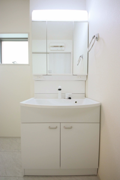 新潟市西区五十嵐中島５丁目の新築一戸建