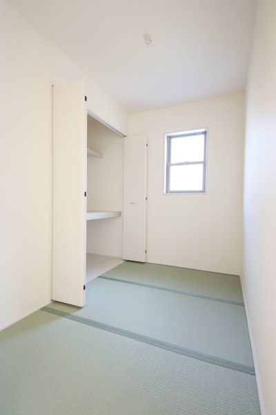 新潟市西区五十嵐中島５丁目の新築一戸建