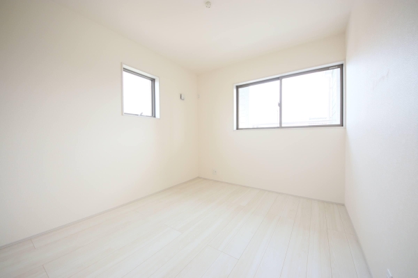 新潟市西区五十嵐中島５丁目の新築一戸建