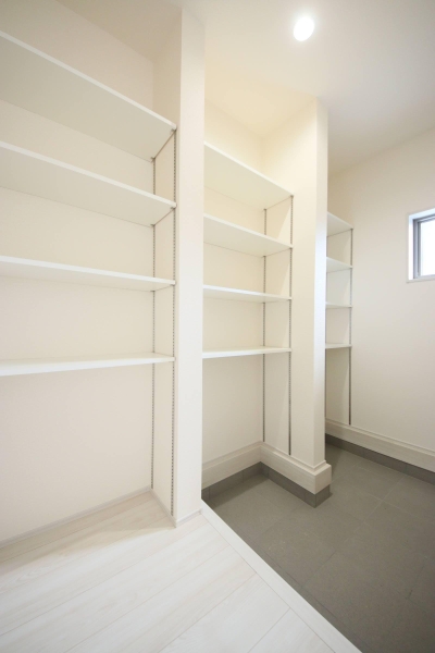 新潟市西区五十嵐中島５丁目の新築一戸建